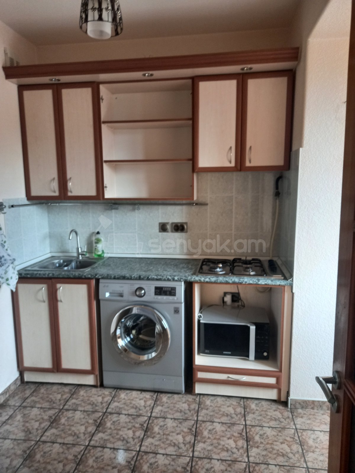 2 Սենյականոց Բնակարան Քարե Շենքում, 65քմ, 3/5 հարկ, Կապիտալ Վերանորոգված, Կահավորված, Արևկող