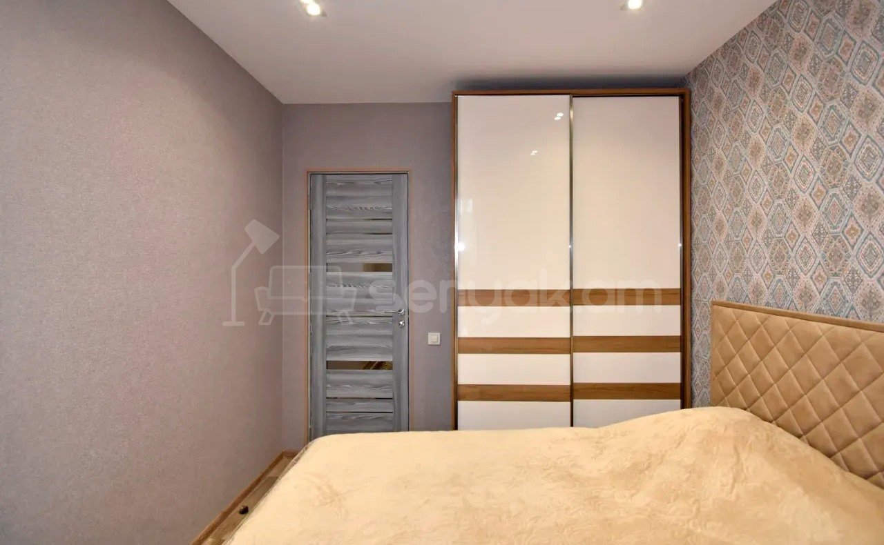 2 Սենյականոց Բնակարան Քարե Շենքում, 35քմ, 3/5 հարկ, Կապիտալ Վերանորոգված, Կահավորված, Արևկող