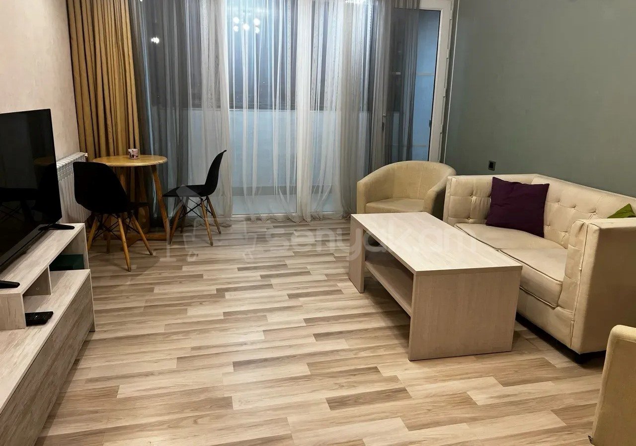 4 Սենյականոց Բնակարան Քարե Շենքում, 75քմ, 9/9 հարկ, Դիզայներական Վերանորոգված, Կահավորված, Արևկող