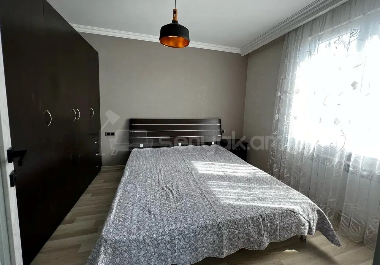 4 Սենյականոց Բնակարան Քարե Շենքում, 75քմ, 9/9 հարկ, Դիզայներական Վերանորոգված, Կահավորված, Արևկող