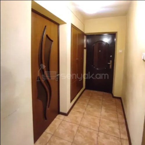 3 Սենյականոց Բնակարան Քարե Շենքում, 72քմ, 4/4 հարկ, Կոսմետիկ Վերանորոգված