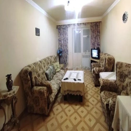 3 Սենյականոց Բնակարան Քարե Շենքում, 72քմ, 4/4 հարկ, Կոսմետիկ Վերանորոգված