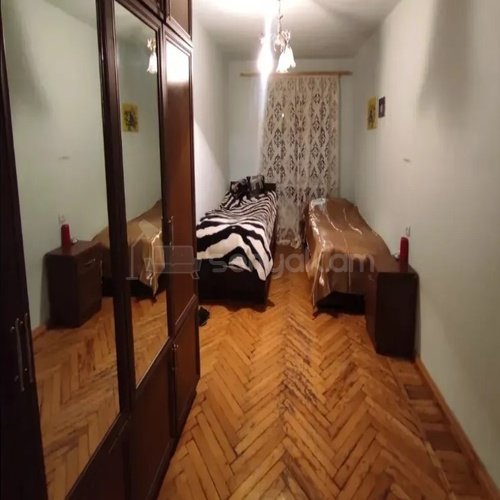 3 Սենյականոց Բնակարան Քարե Շենքում, 72քմ, 4/4 հարկ, Կոսմետիկ Վերանորոգված