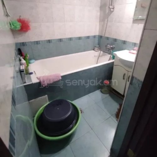 3 Սենյականոց Բնակարան Քարե Շենքում, 72քմ, 4/4 հարկ, Կոսմետիկ Վերանորոգված