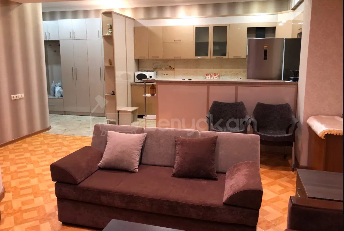 2 Սենյականոց Բնակարան Նորակառույցում, 70քմ, 13/15 հարկ, Կապիտալ Վերանորոգված, Կահավորված