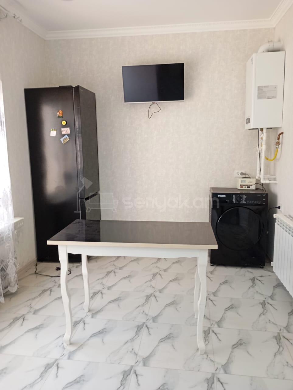 3 Սենյականոց Սեփական Տուն, 75քմ, Կապիտալ Վերանորոգված