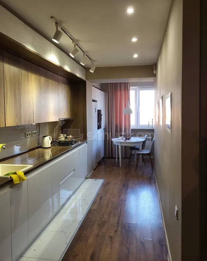 3 Սենյականոց Բնակարան, 98քմ, 16/16 հարկ, Կապիտալ Վերանորոգված