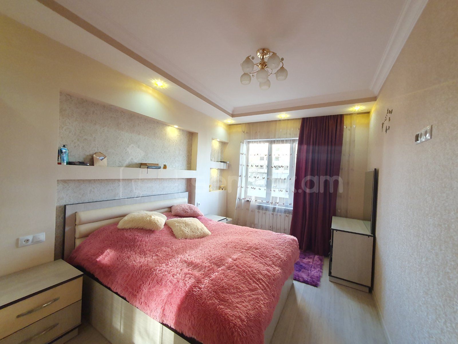 2 Սենյականոց Բնակարան, 64քմ, 3/9 հարկ, Կապիտալ Վերանորոգված, Կահավորված, Արևկող