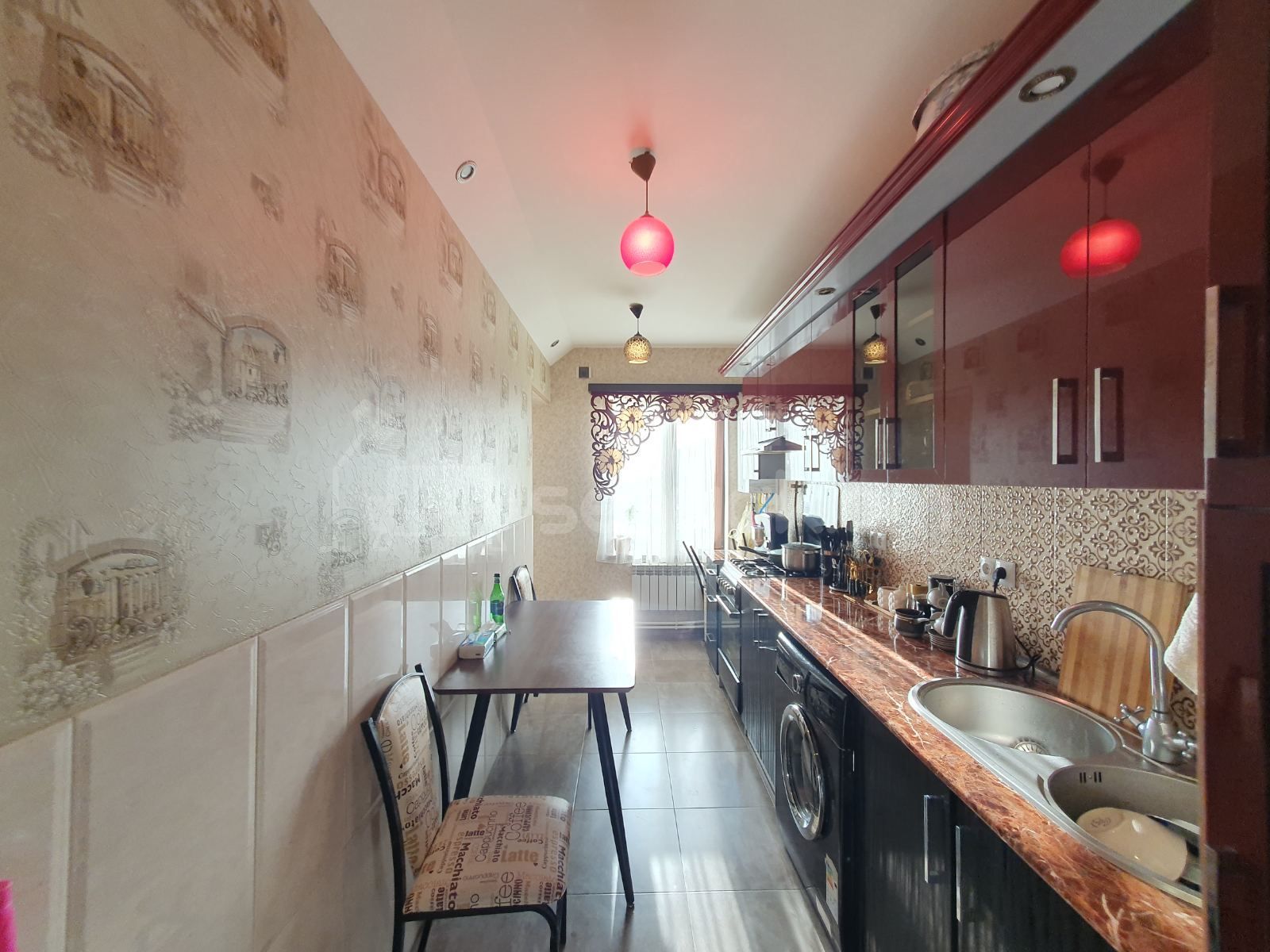 2 Սենյականոց Բնակարան, 64քմ, 3/9 հարկ, Կապիտալ Վերանորոգված, Կահավորված, Արևկող