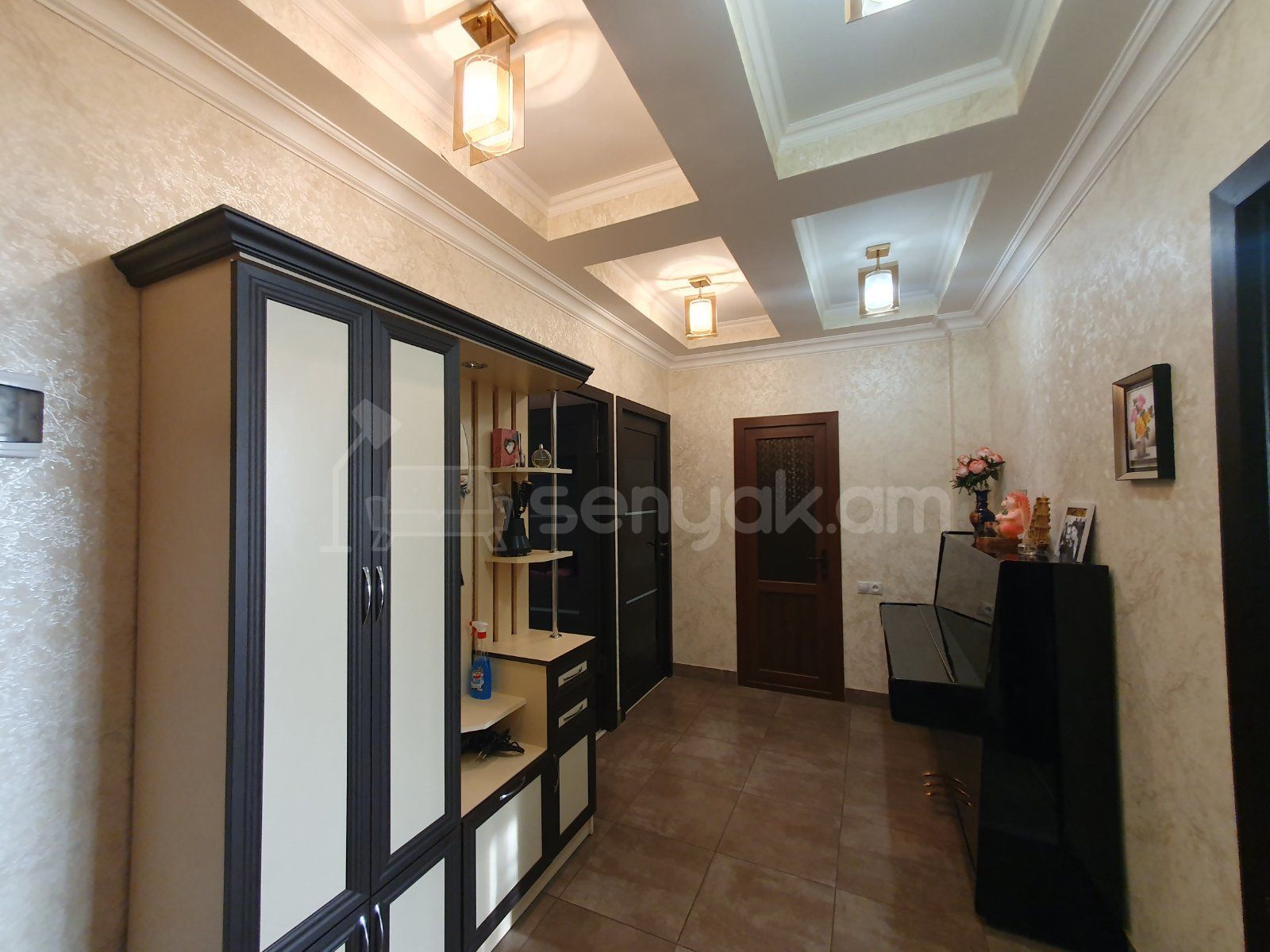 2 Սենյականոց Բնակարան, 64քմ, 3/9 հարկ, Կապիտալ Վերանորոգված, Կահավորված, Արևկող