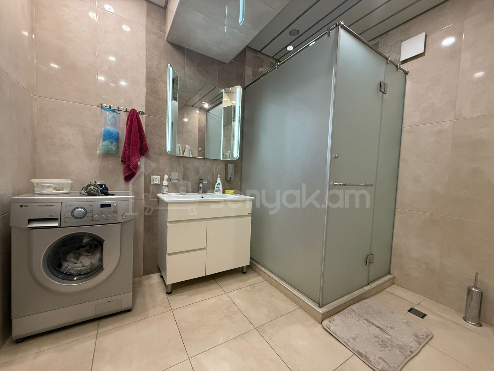 3 Սենյականոց Բնակարան, 105քմ, 11/16 հարկ, Կապիտալ Վերանորոգված, Կահավորված, Արևկող