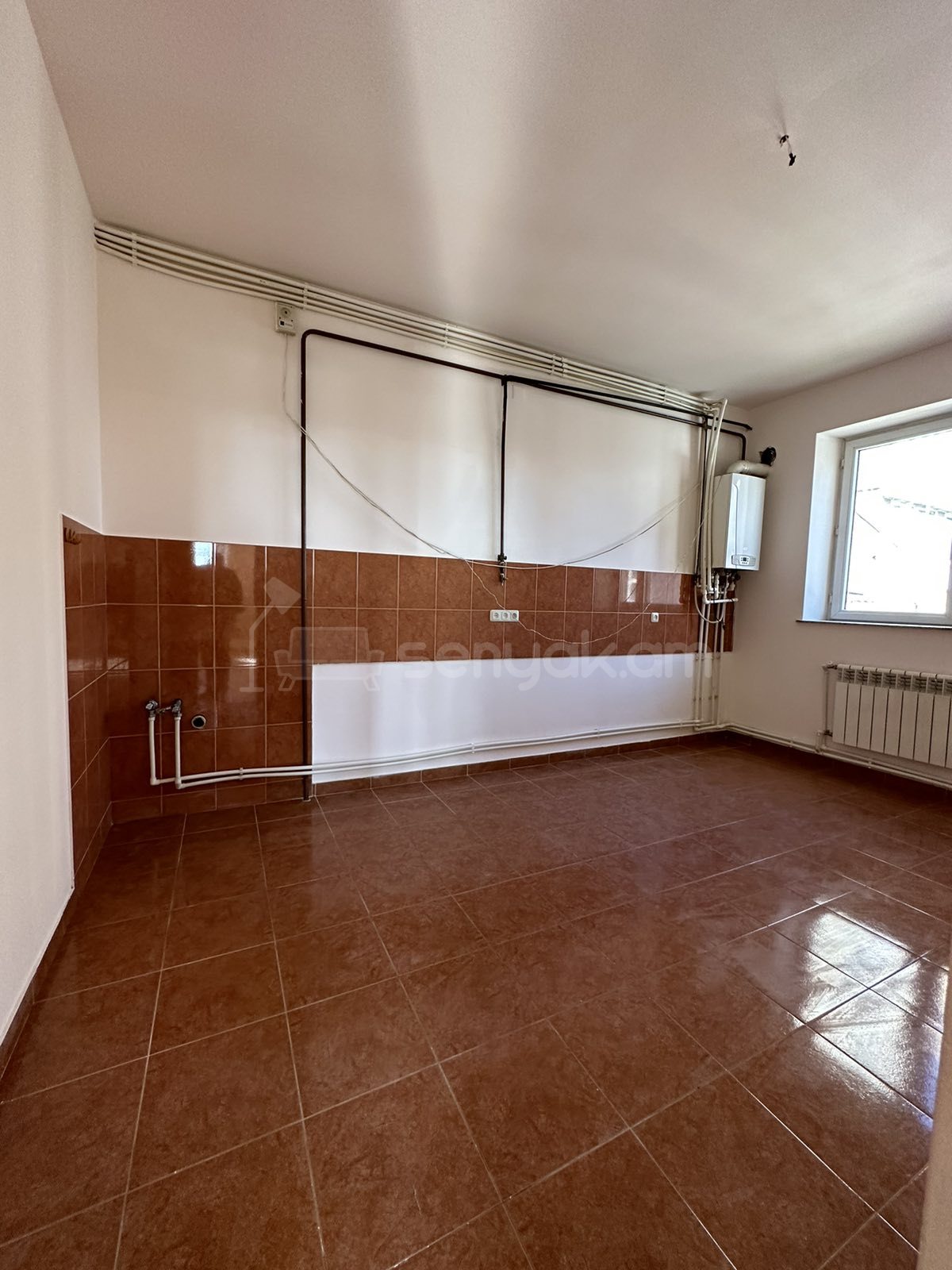 3 Սենյականոց Բնակարան Քարե Շենքում, 94քմ, 6/7 հարկ, Կապիտալ Վերանորոգված