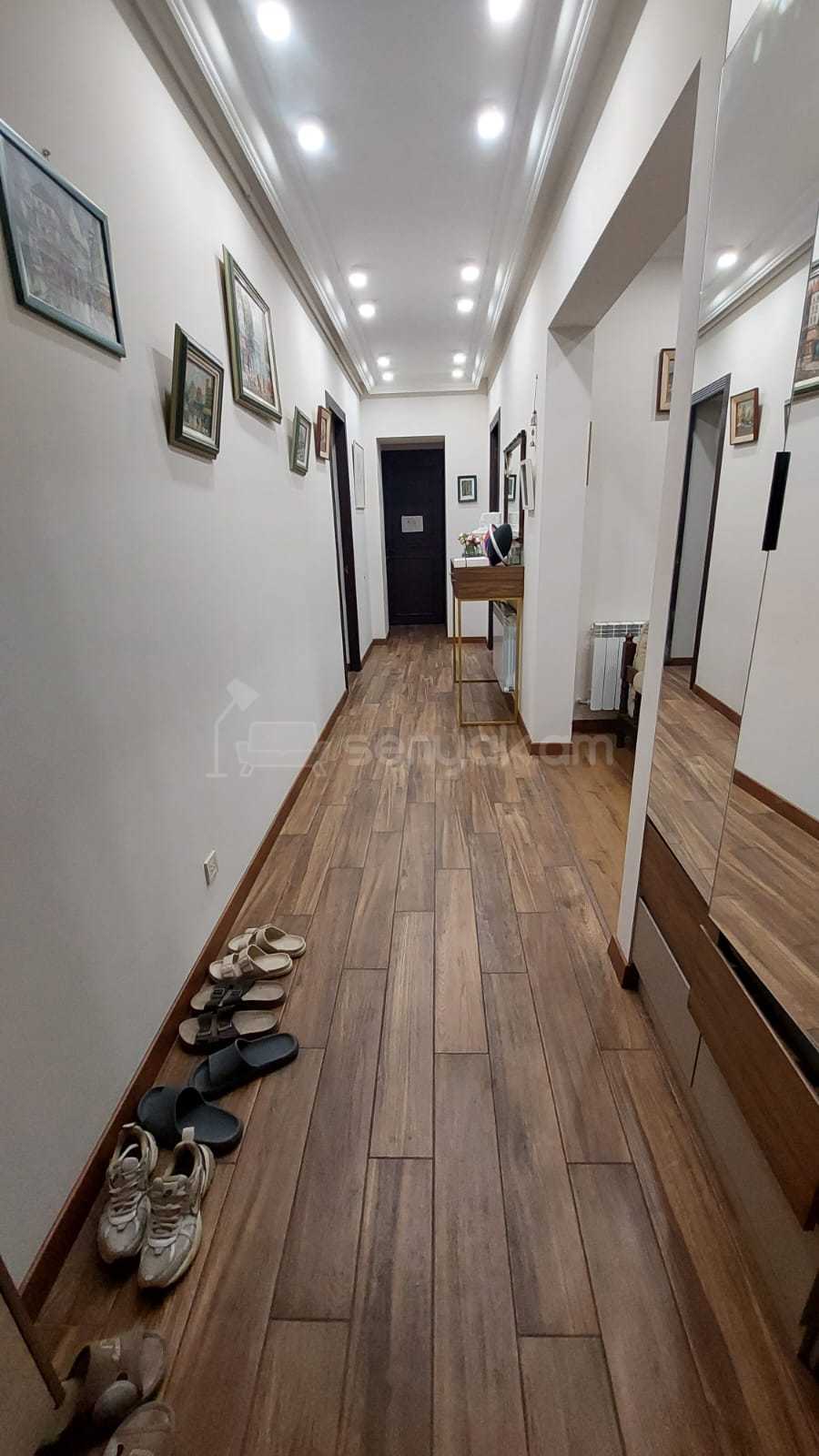 3 Սենյականոց Բնակարան Քարե Շենքում, 80քմ, 3/5 հարկ, Կապիտալ Վերանորոգված