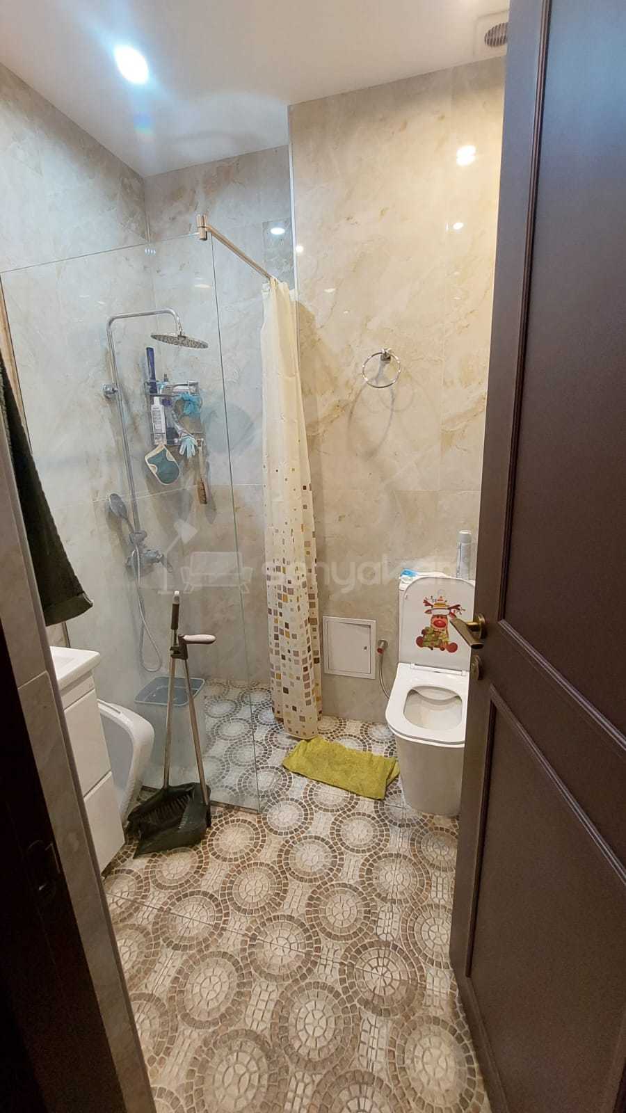 3 Սենյականոց Բնակարան Քարե Շենքում, 80քմ, 3/5 հարկ, Կապիտալ Վերանորոգված