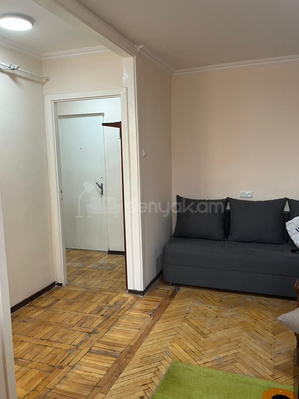 1 Սենյականոց Բնակարան Քարե Շենքում, 38քմ, 2/3 հարկ, Կոսմետիկ Վերանորոգված, Կահավորված, Արևկող