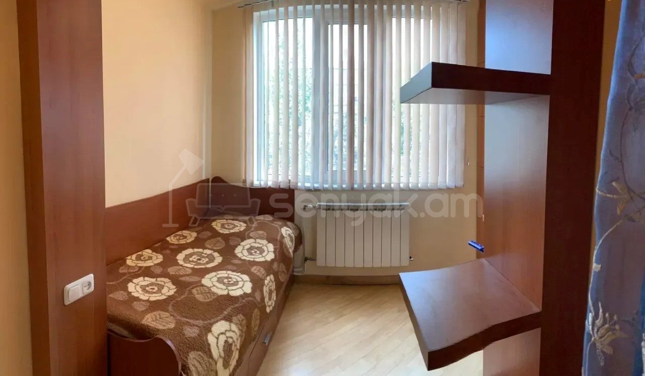 3 Սենյականոց Բնակարան Քարե Շենքում, 123քմ, 4/5 հարկ, Կապիտալ Վերանորոգված