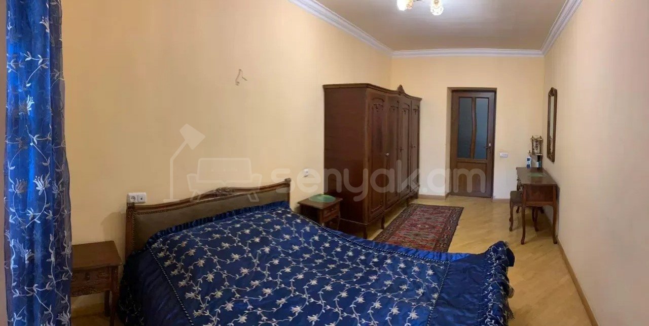 3 Սենյականոց Բնակարան Քարե Շենքում, 123քմ, 4/5 հարկ, Կապիտալ Վերանորոգված