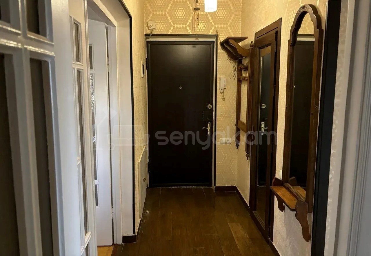 4 Սենյականոց Բնակարան Քարե Շենքում, 87քմ, 5/5 հարկ, Կապիտալ Վերանորոգված, Կահավորված, Արևկող