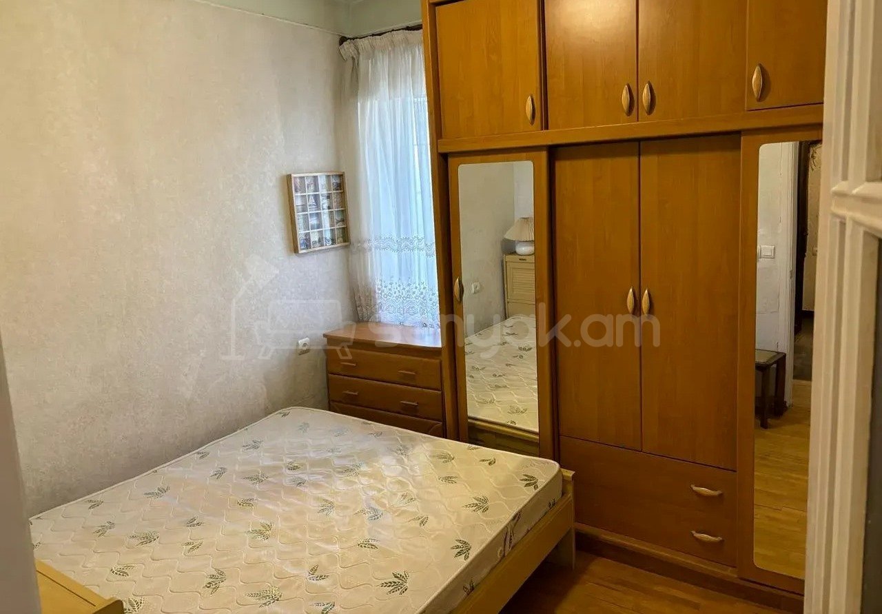 4 Սենյականոց Բնակարան Քարե Շենքում, 87քմ, 5/5 հարկ, Կապիտալ Վերանորոգված, Կահավորված, Արևկող