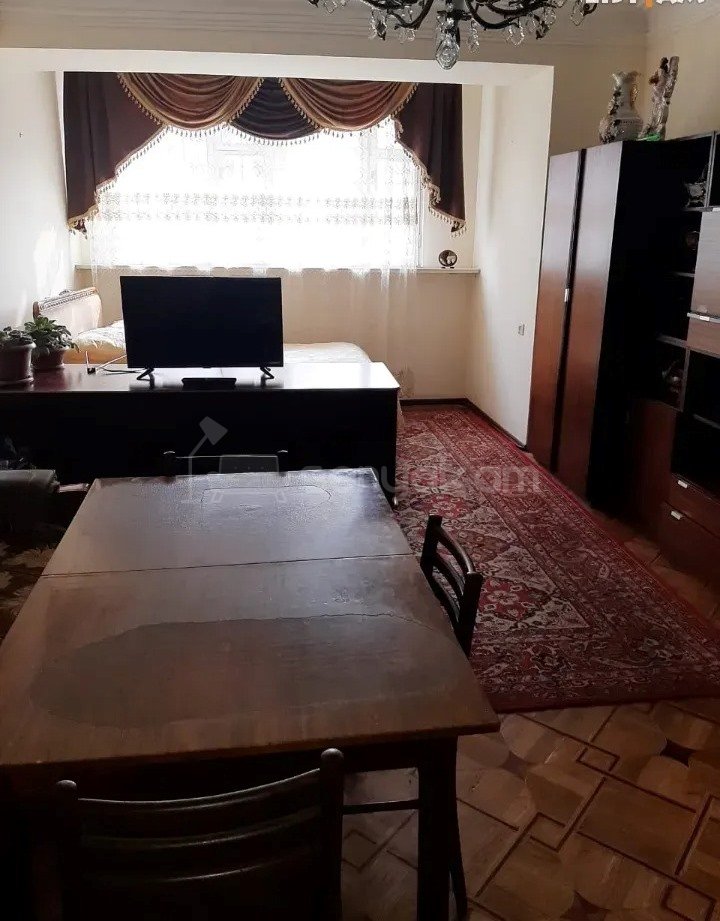3 Սենյականոց Բնակարան, 80քմ, 4/9 հարկ, Պետական Վիճակում