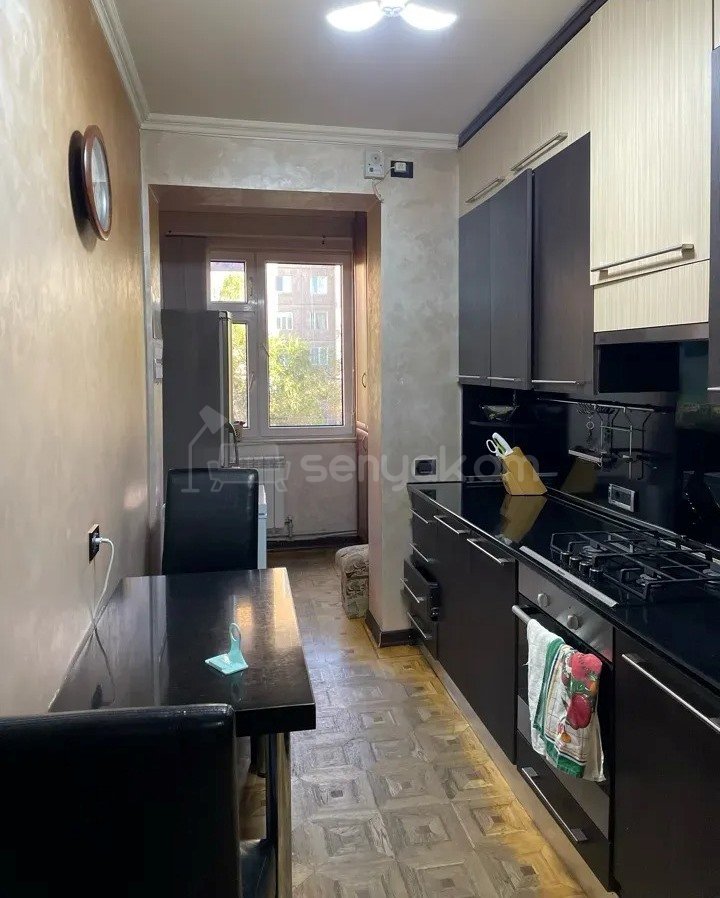 3 Սենյականոց Բնակարան Քարե Շենքում, 68քմ, 7/9 հարկ, Կապիտալ Վերանորոգված, Կահավորված, Արևկող