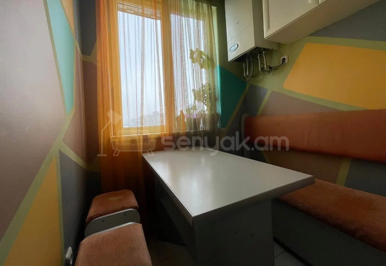 2 Սենյականոց Բնակարան Քարե Շենքում, 50քմ, 5/5 հարկ, Կապիտալ Վերանորոգված, Կահավորված, Արևկող