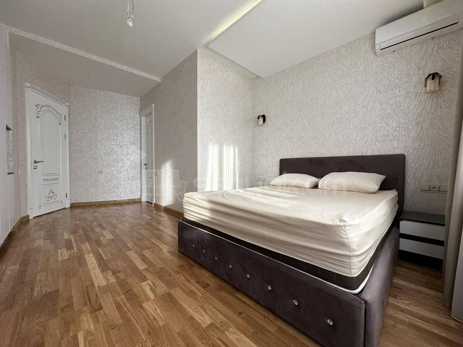 3 Սենյականոց Բնակարան Նորակառույցում, 300քմ, 15/15 հարկ, Դիզայներական Վերանորոգված