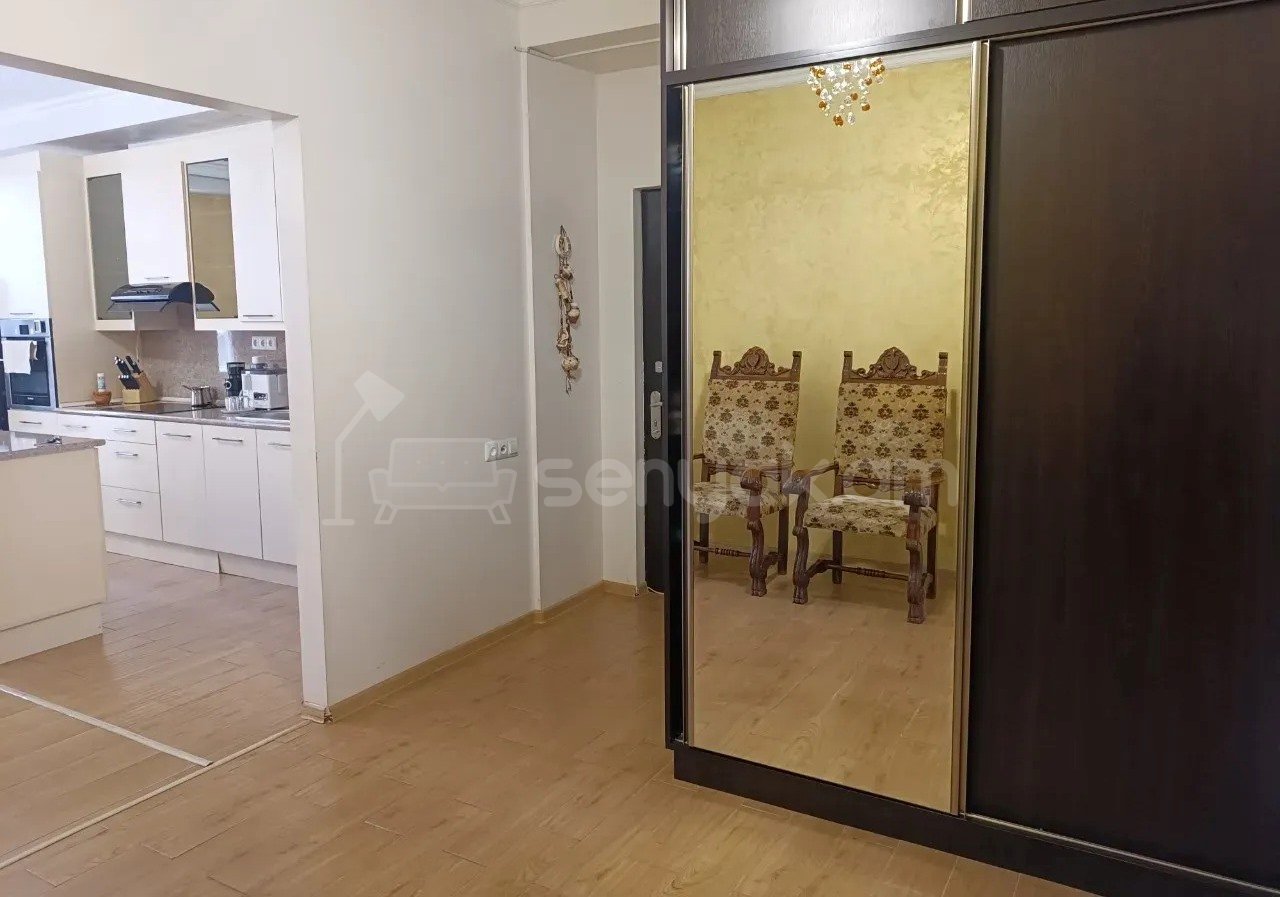 3 Սենյականոց Բնակարան Նորակառույցում, 98քմ, 6/9 հարկ, Կապիտալ Վերանորոգված, Կահավորված, Արևկող