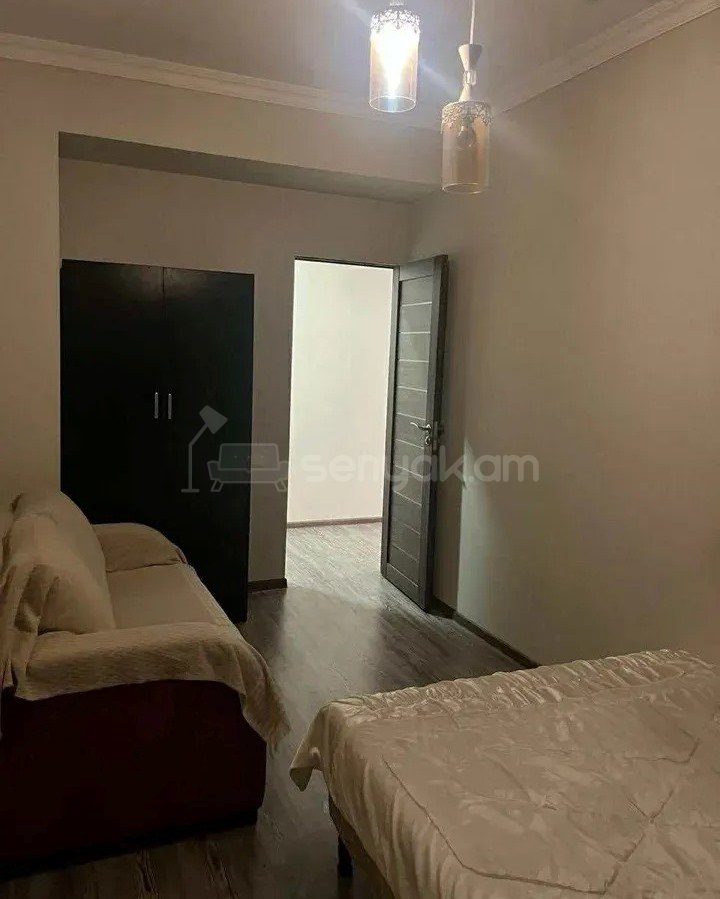 4 Սենյականոց Բնակարան Քարե Շենքում, 100քմ, 4/5 հարկ, Կապիտալ Վերանորոգված, Կահավորված, Արևկող