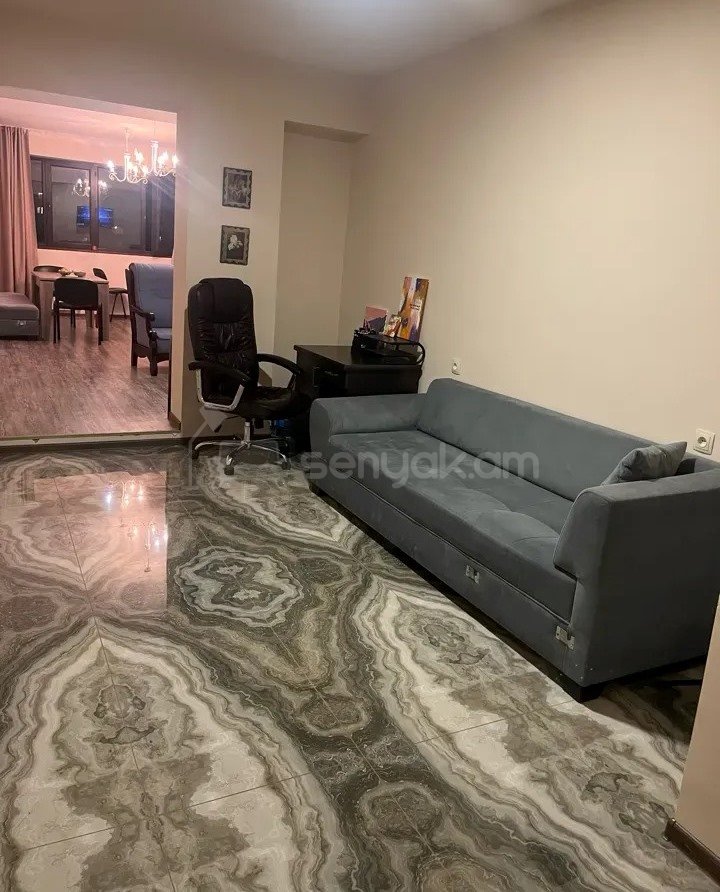 4 Սենյականոց Բնակարան Քարե Շենքում, 100քմ, 4/5 հարկ, Կապիտալ Վերանորոգված, Կահավորված, Արևկող