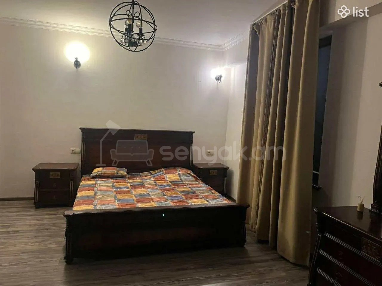 4 Սենյականոց Բնակարան Քարե Շենքում, 100քմ, 4/5 հարկ, Կապիտալ Վերանորոգված, Կահավորված, Արևկող