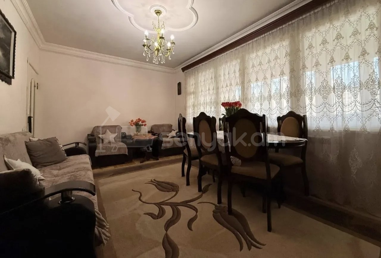 3 Սենյականոց Բնակարան, 78քմ, 3/9 հարկ, Նորմալ Վիճակում, Կահավորված, Արևկող