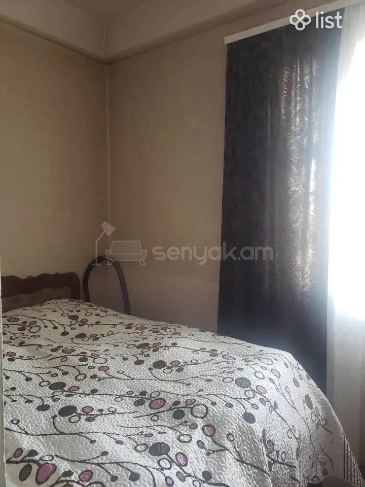 1 Սենյականոց Բնակարան, 52քմ, 3/9 հարկ, Նորմալ Վիճակում, Կահավորված, Արևկող