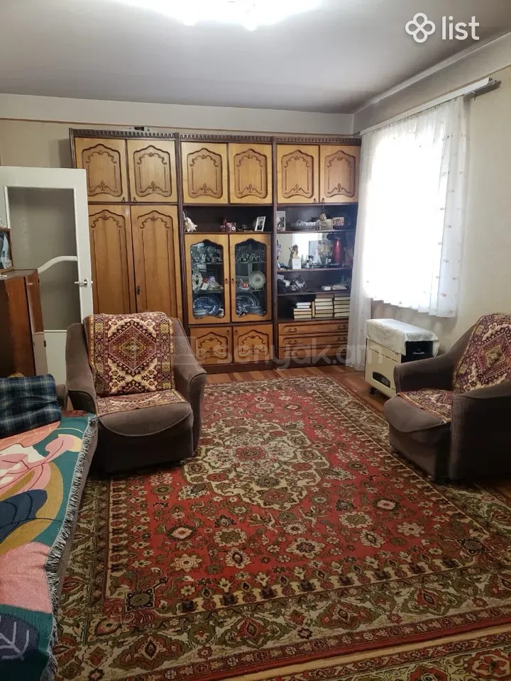 1 Սենյականոց Բնակարան, 52քմ, 3/9 հարկ, Նորմալ Վիճակում, Կահավորված, Արևկող