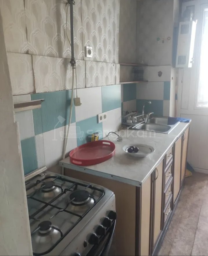 2 Սենյականոց Բնակարան Քարե Շենքում, 62քմ, 3/5 հարկ, Նորմալ Վիճակում, Կահավորված