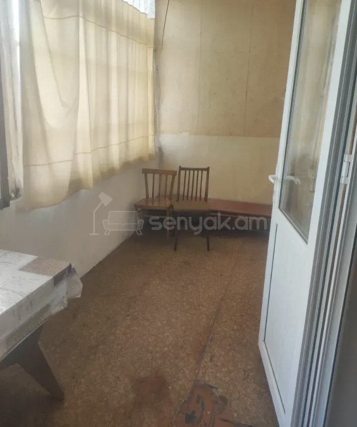 2 Սենյականոց Բնակարան Քարե Շենքում, 62քմ, 3/5 հարկ, Նորմալ Վիճակում, Կահավորված