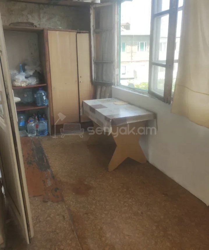 2 Սենյականոց Բնակարան Քարե Շենքում, 62քմ, 3/5 հարկ, Նորմալ Վիճակում, Կահավորված