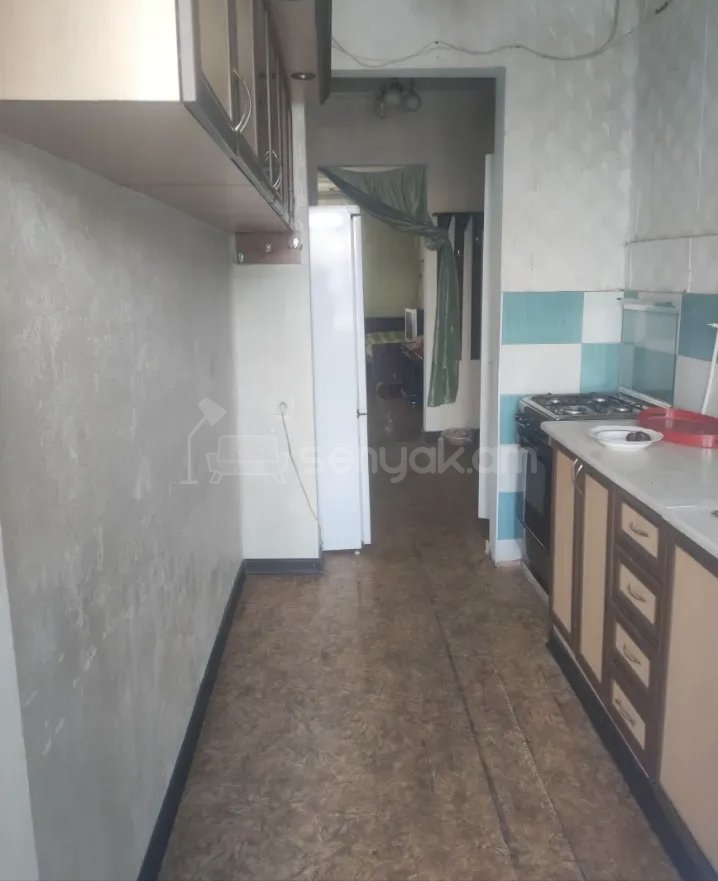 2 Սենյականոց Բնակարան Քարե Շենքում, 62քմ, 3/5 հարկ, Նորմալ Վիճակում, Կահավորված