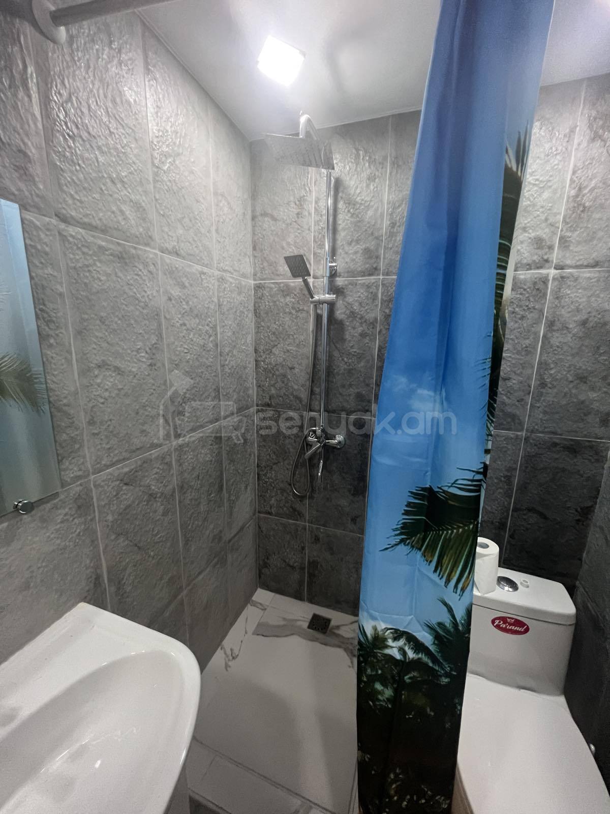 2 Սենյականոց Բնակարան, 48քմ, 2/9 հարկ, Կապիտալ Վերանորոգված, Կահավորված, Արևկող
