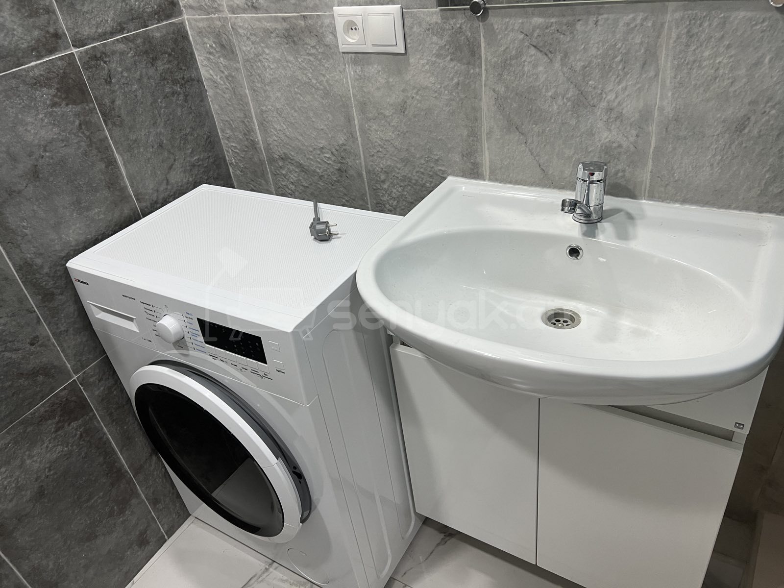 2 Սենյականոց Բնակարան, 48քմ, 2/9 հարկ, Կապիտալ Վերանորոգված, Կահավորված, Արևկող