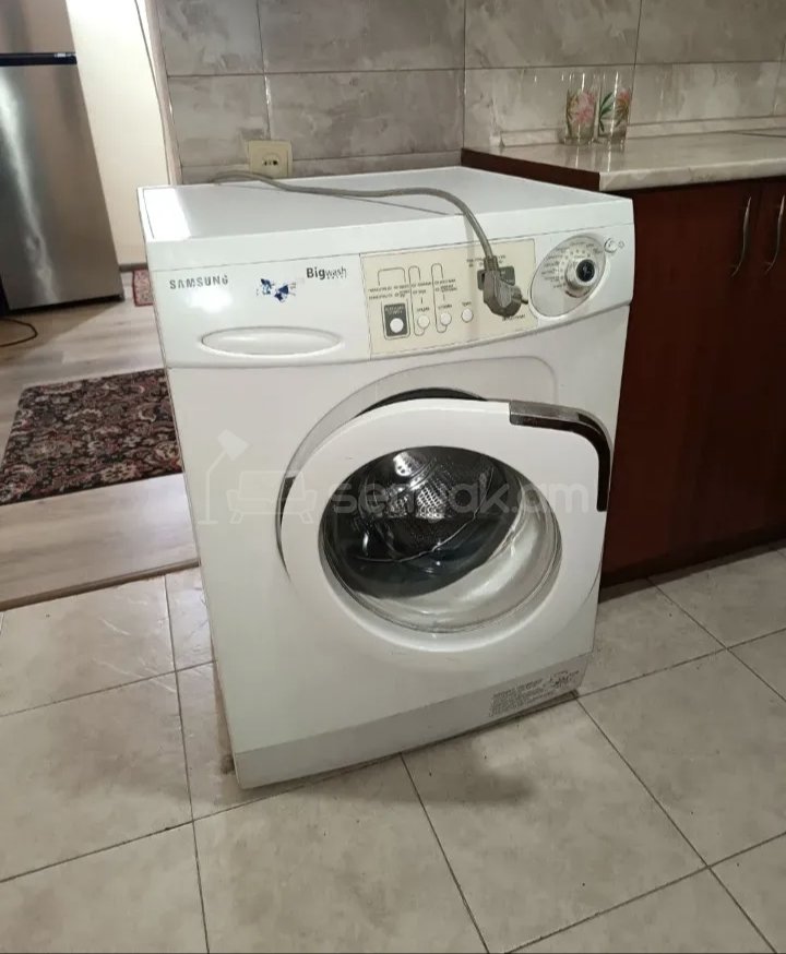 1 Սենյականոց Բնակարան Քարե Շենքում, 40քմ, 4/5 հարկ, Նորմալ Վիճակում, Կահավորված, Արևկող