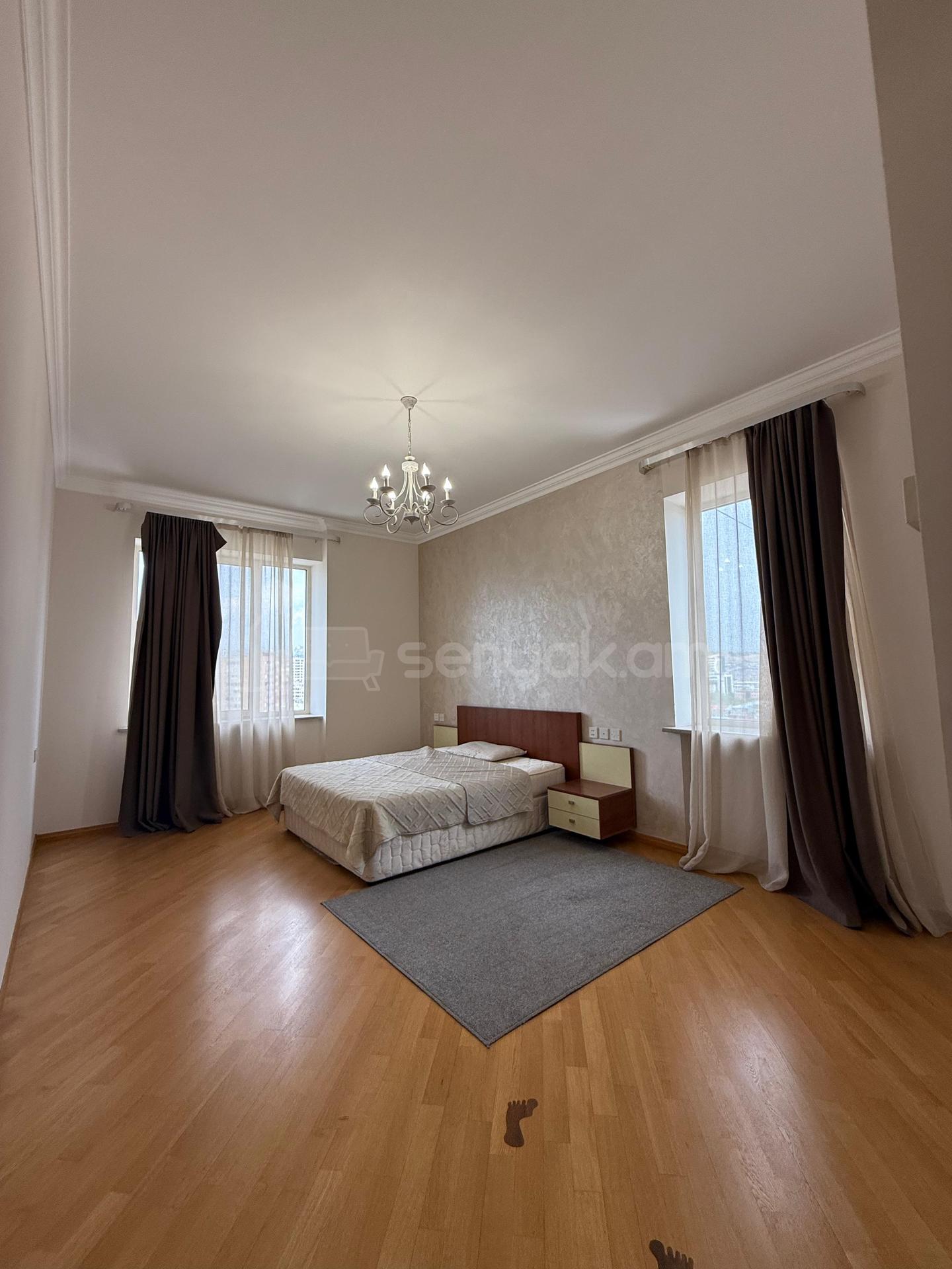 4 Սենյականոց Բնակարան Նորակառույցում, 165քմ, 11/11 հարկ, Կապիտալ Վերանորոգված, Կահավորված, Արևկող