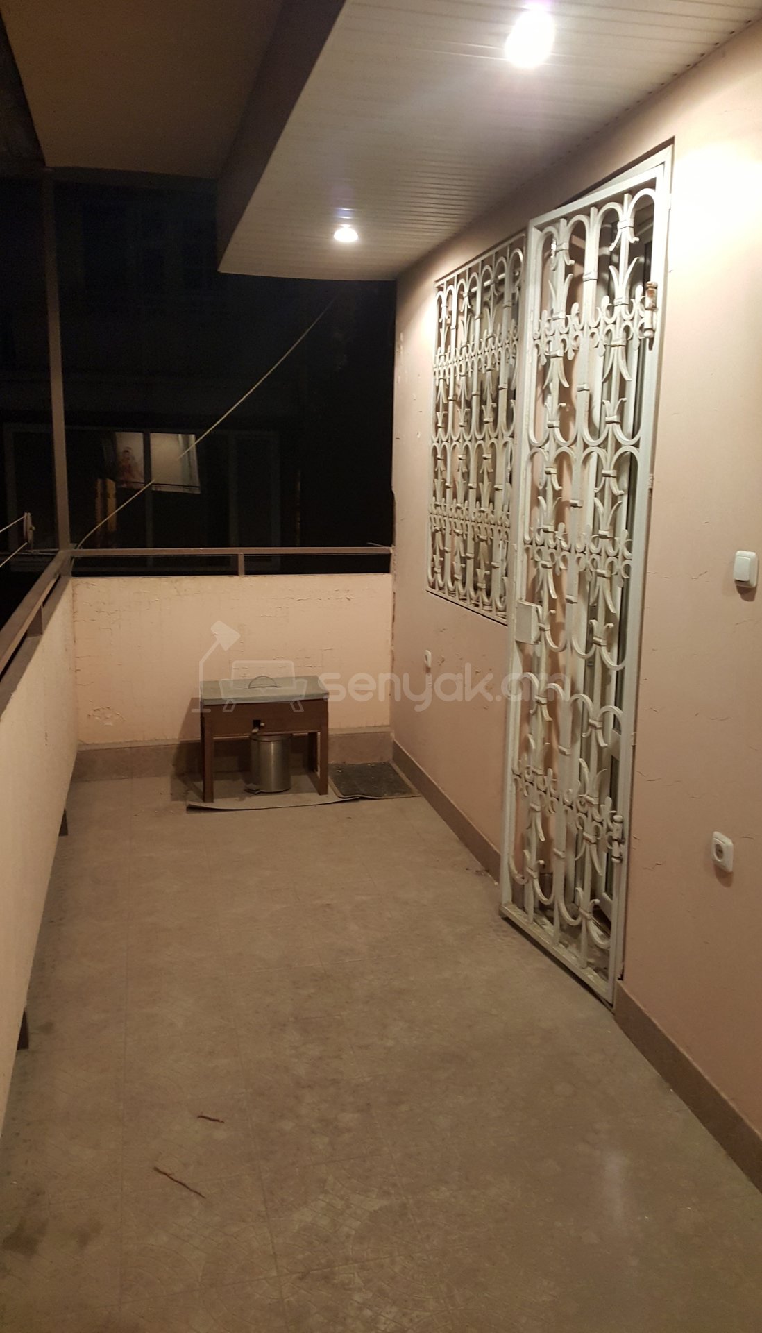 3 Սենյականոց Բնակարան, 95քմ, 2/9 հարկ, Կապիտալ Վերանորոգված
