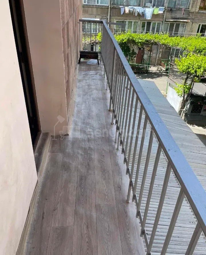 3 Սենյականոց Բնակարան Քարե Շենքում, 68քմ, 3/5 հարկ, Կապիտալ Վերանորոգված, Կահավորված, Արևկող