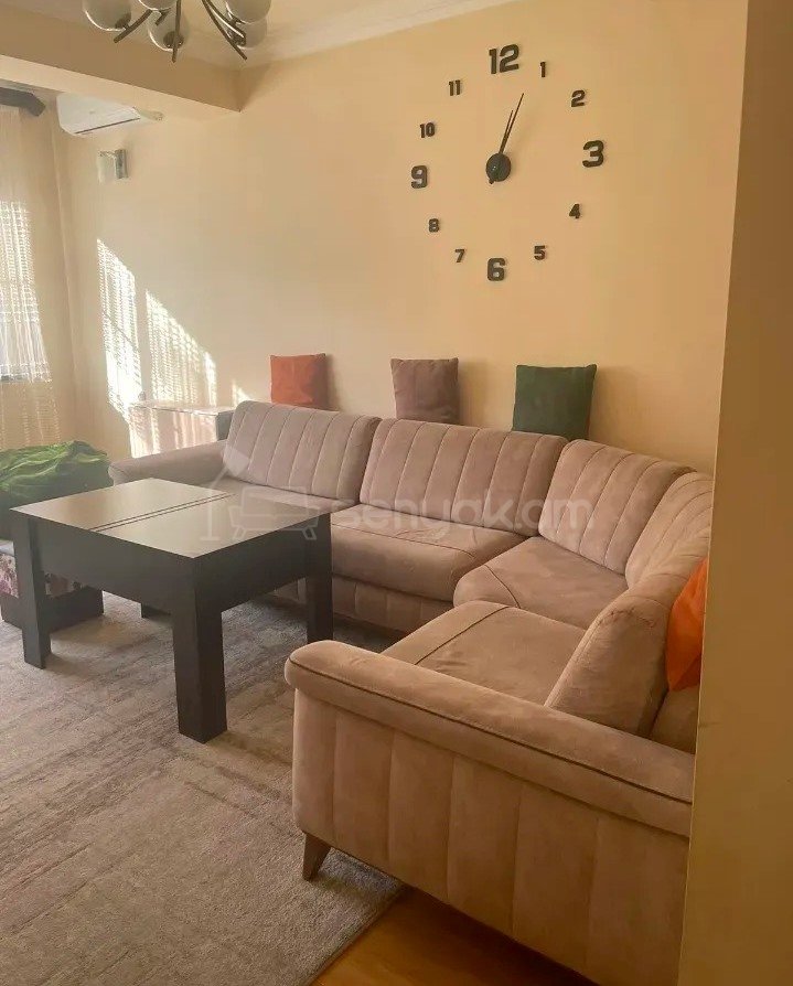 3 Սենյականոց Բնակարան Քարե Շենքում, 68քմ, 3/5 հարկ, Կապիտալ Վերանորոգված, Կահավորված, Արևկող