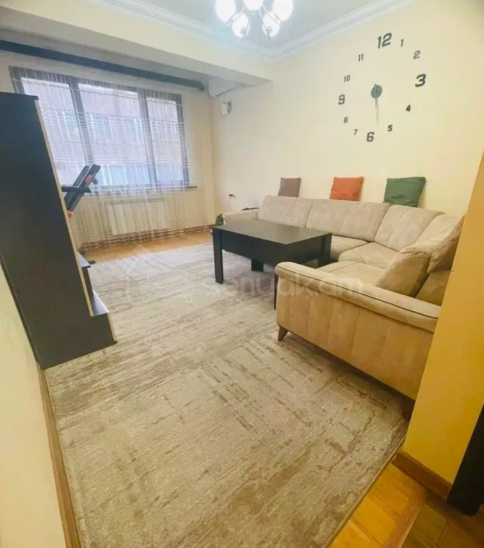 3 Սենյականոց Բնակարան Քարե Շենքում, 68քմ, 3/5 հարկ, Կապիտալ Վերանորոգված, Կահավորված, Արևկող