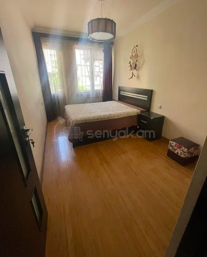3 Սենյականոց Բնակարան Քարե Շենքում, 68քմ, 3/5 հարկ, Կապիտալ Վերանորոգված, Կահավորված, Արևկող
