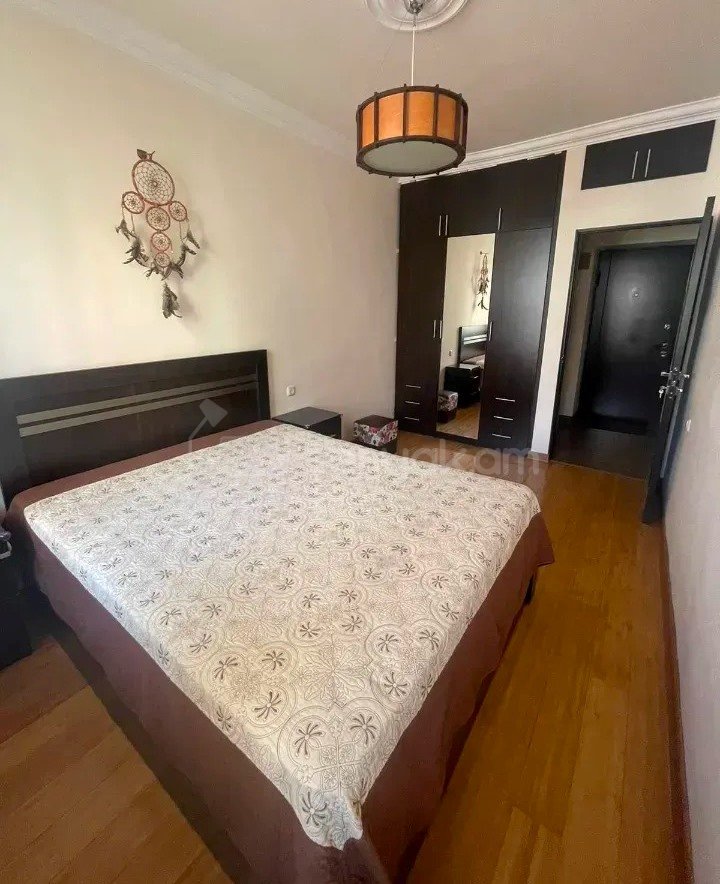 3 Սենյականոց Բնակարան Քարե Շենքում, 68քմ, 3/5 հարկ, Կապիտալ Վերանորոգված, Կահավորված, Արևկող