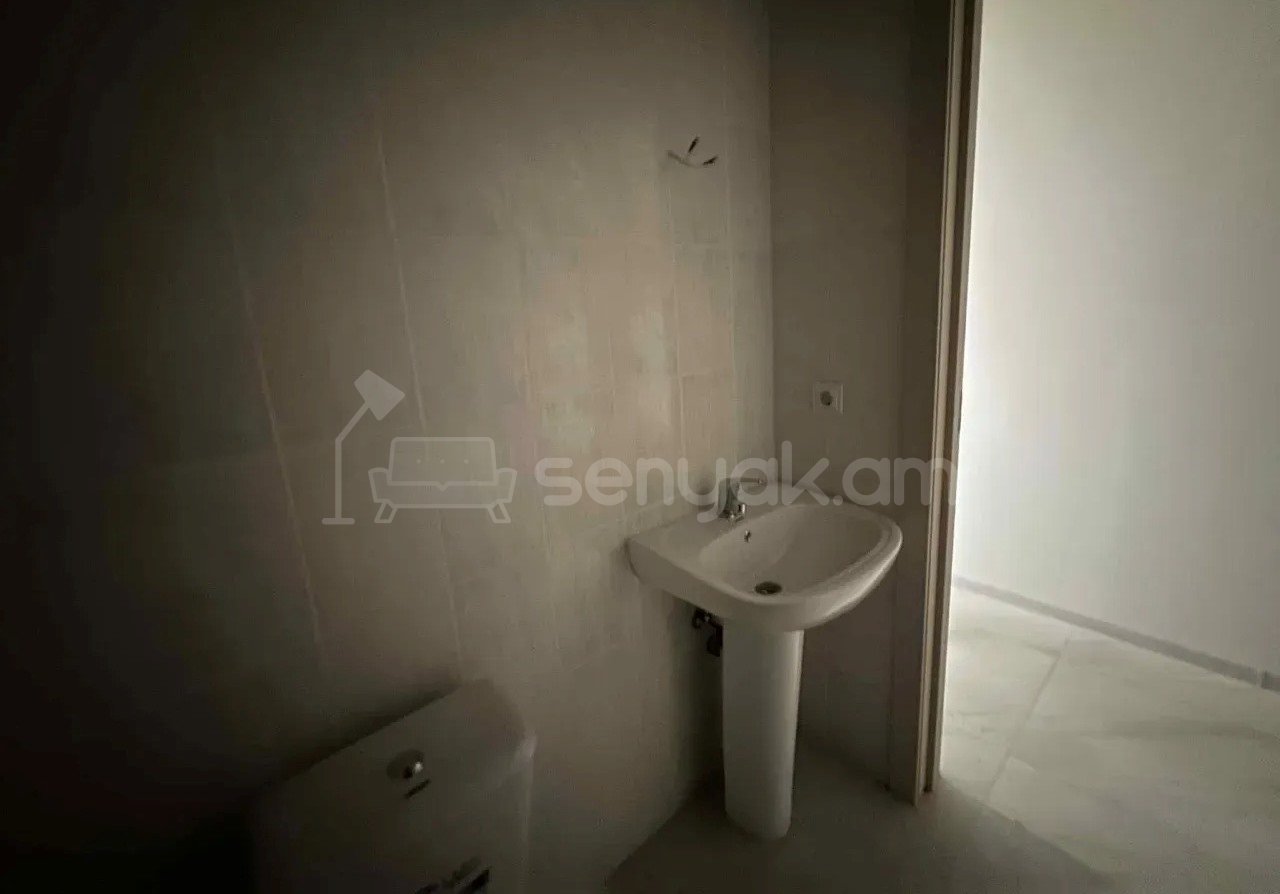 4 Սենյականոց Բնակարան Նորակառույցում, 112քմ, 3/12 հարկ, Կապիտալ Վերանորոգված