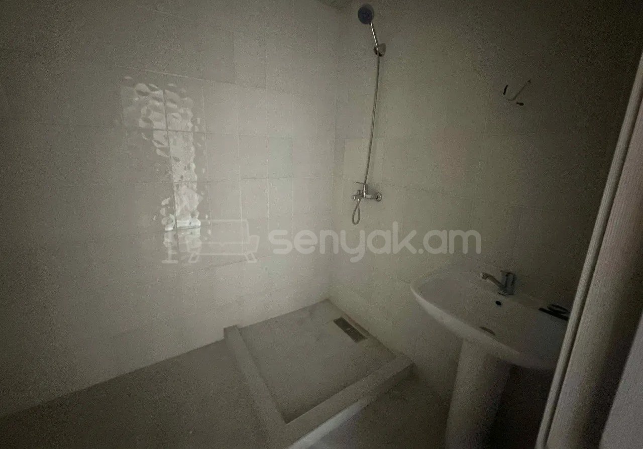 4 Սենյականոց Բնակարան Նորակառույցում, 112քմ, 3/12 հարկ, Կապիտալ Վերանորոգված
